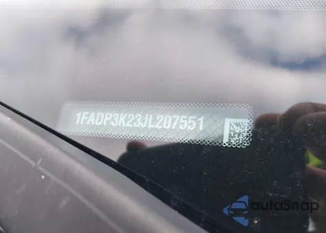 2018 Ford Focus Se z USA, uszkodzony, nr VIN 1FADP3K23JL207551